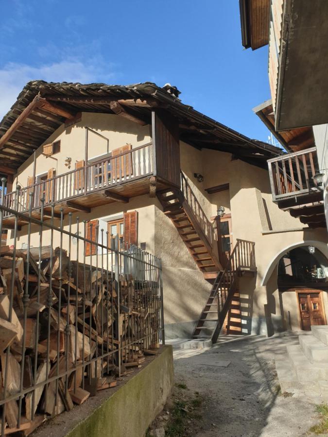Antica Casa Occitana Bed & Breakfast Сампейре Екстериор снимка